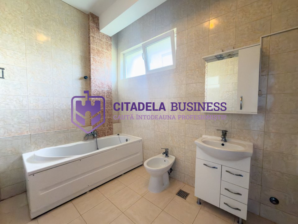 Vila D+P+1 si pod in Mamaia Sat cu teren 1569 mp si suprafata desfasurata 865 mp
