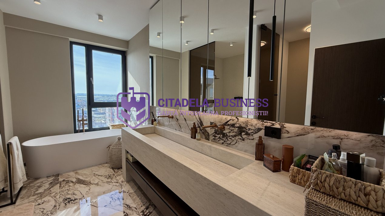 Penthouse 5 camere, vedere la Mare si la Lac, 2 parcari subterane la ALB