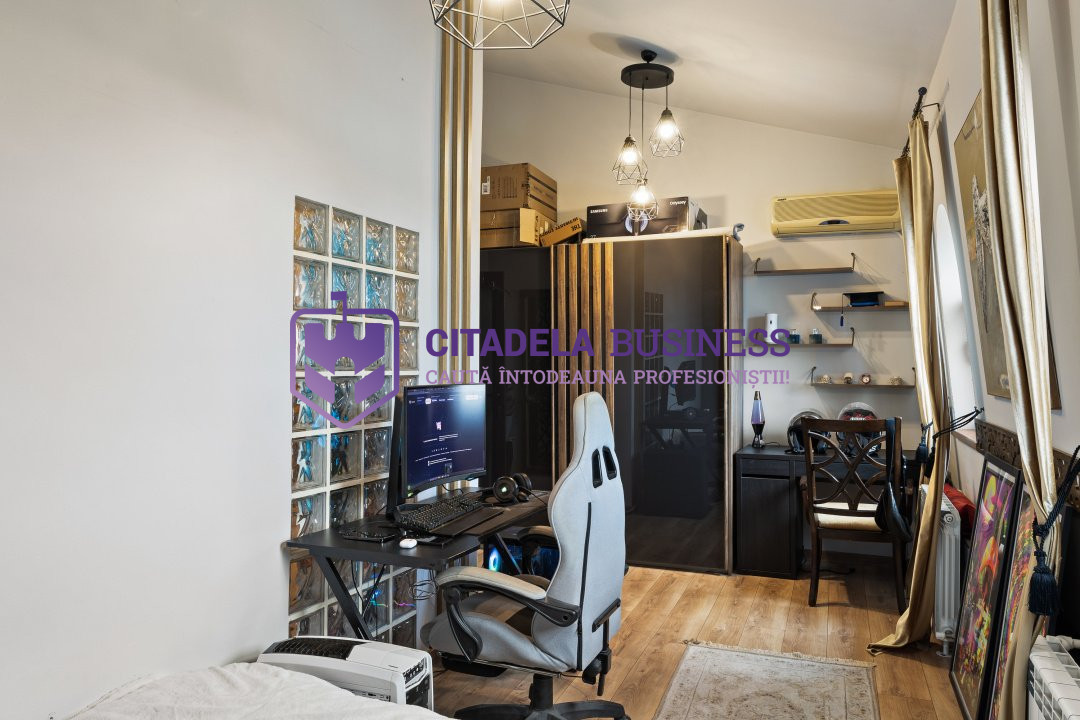 Apartament exclusivist cu 4 camere în Piața Ovidiu  Vedere panoramică la mare
