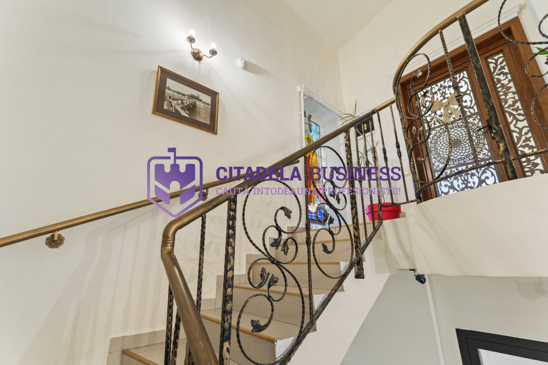 Apartament exclusivist cu 4 camere în Piața Ovidiu  Vedere panoramică la mare