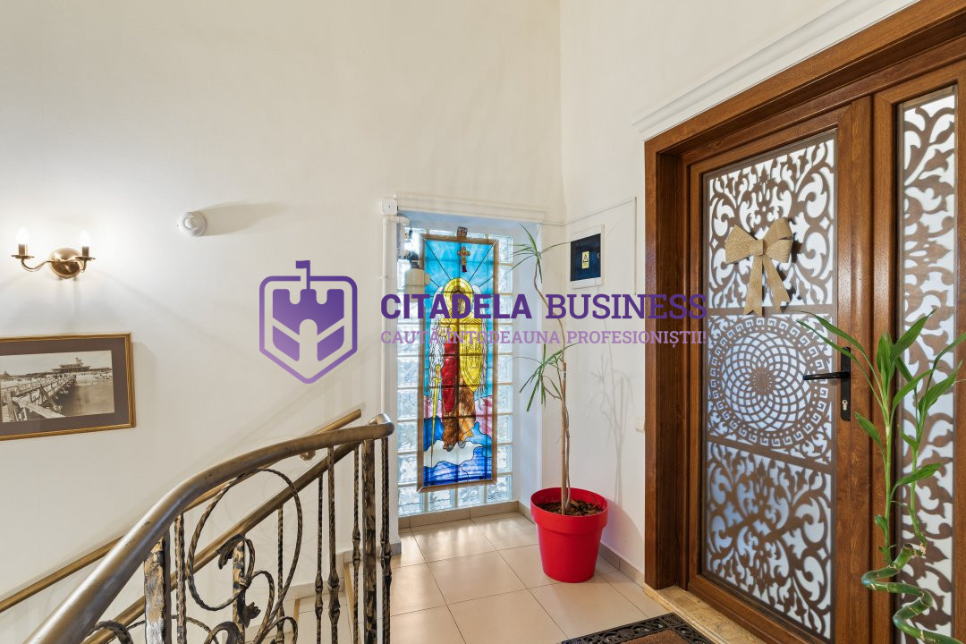 Apartament exclusivist cu 4 camere în Piața Ovidiu  Vedere panoramică la mare